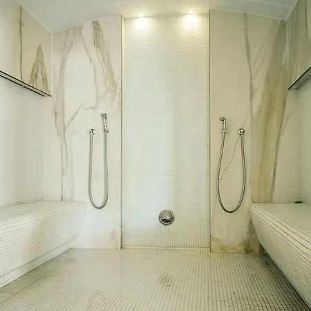 Liam Luxury- Alezzi *