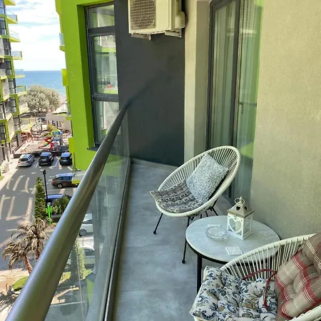 Liam Luxury- Alezzi Apartment *